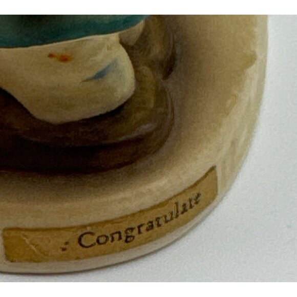 Goebel Hummel Figurine "We Congratulate" #220 Boy And Girl With Flowers! - Picture 5 of 7